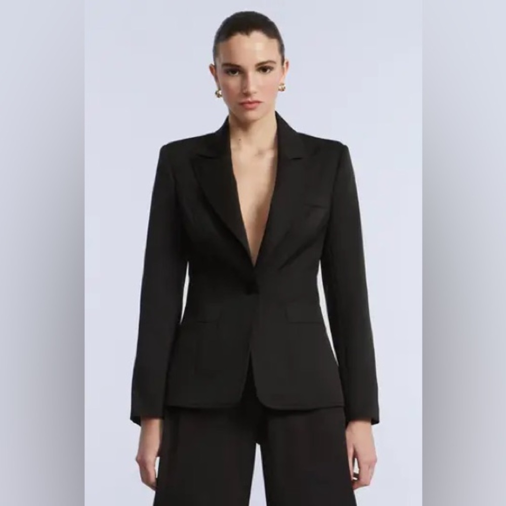 BCBGMaxAzria Classic Black tailored Blazer size S